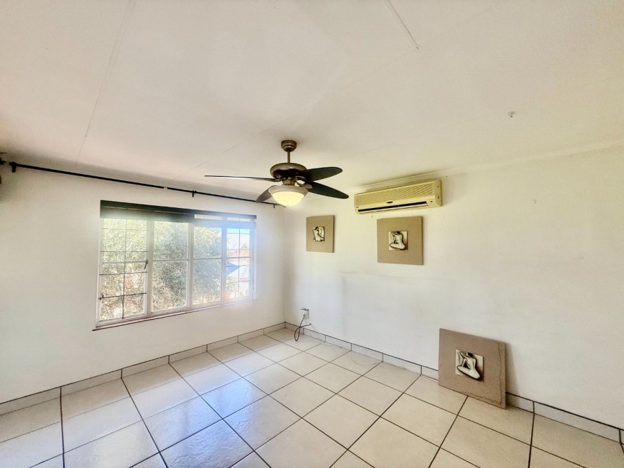 3 Bedroom Property for Sale in Caribbean Beach Club North West